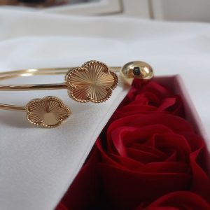 بنگل ونکلیف و گوی طرح طلا